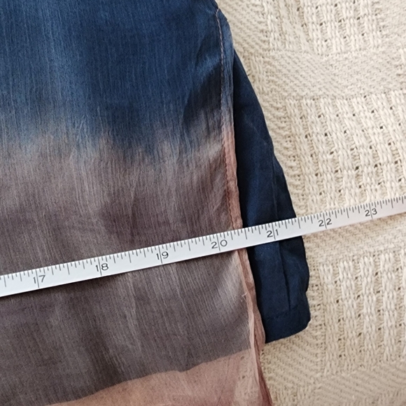 Gorgeous Novica tunic top, like new. Medium - Picture 9 of 12